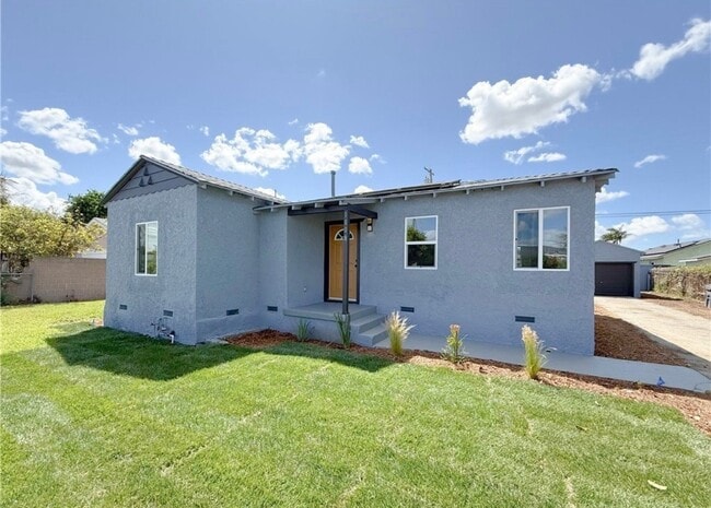 Photo - 1008 W 134th Pl