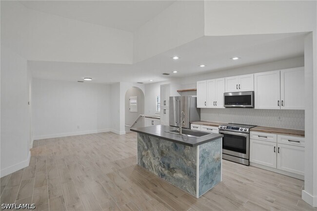 Photo - 27024 Adriana Cir Unit 201