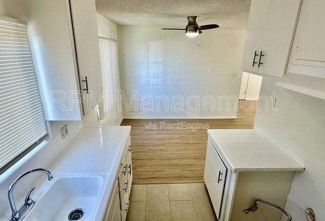 Photo - 4350 Troost Ave Unidad 3