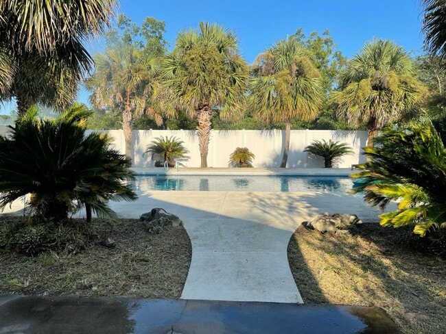 Photo - !!$500 off First months Rent!! Private 1-A...