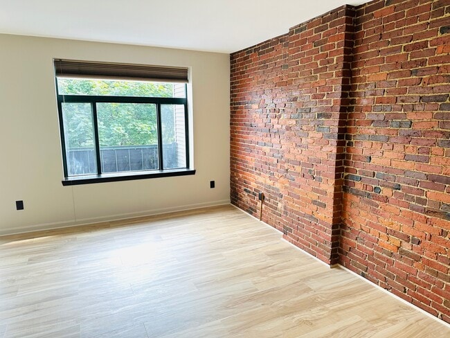 Building Photo - 315 Rantoul St Unit 408