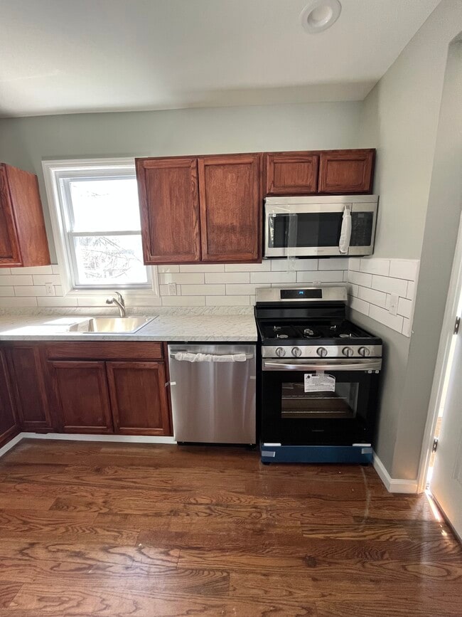 Kitchen - 494 E 18th St Unit 2nd Floor
