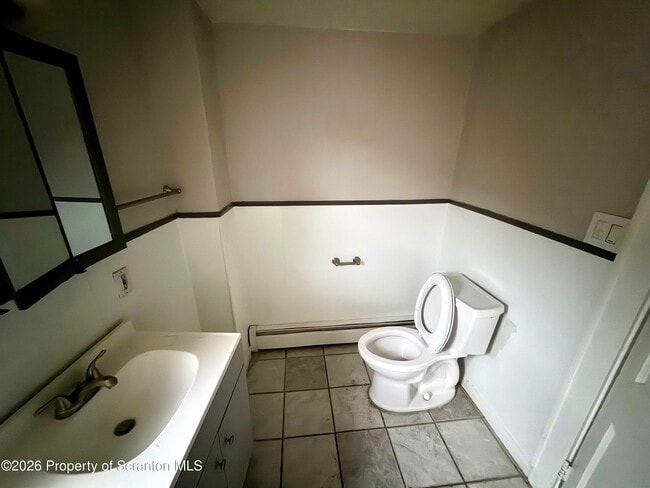 Photo - 704 Hazle St