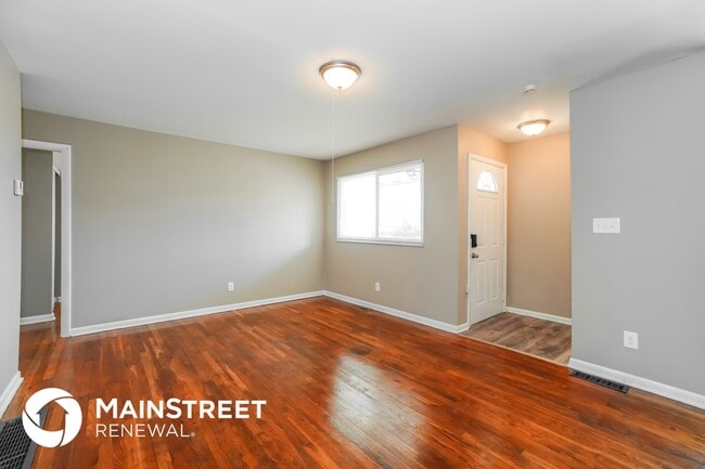 Photo - 945 Hodges Dr