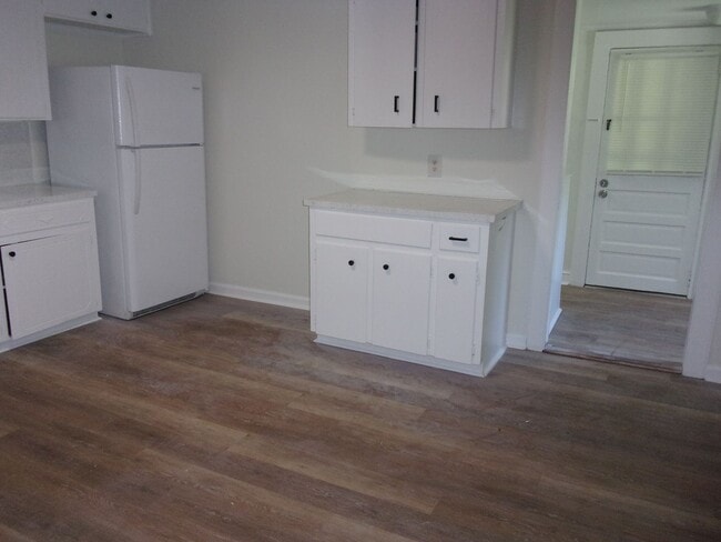 Photo - 202 Shurley St