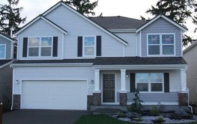 Building Photo - Beautiful 5 Bedroom 2.5 Bath in Spanaway!!