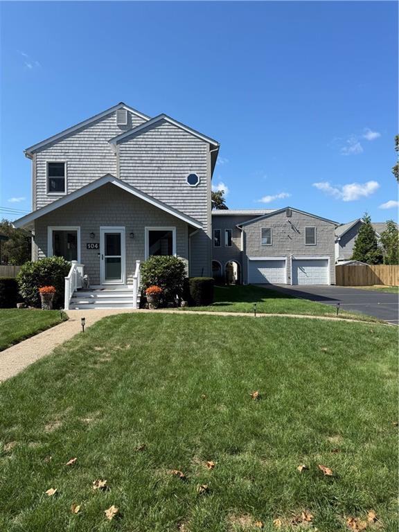 Building Photo - 104 Howland Ave Unit 2