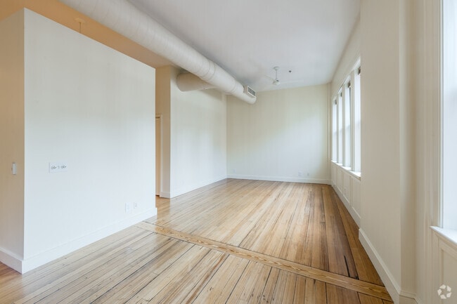 Studio - 1,281 SF