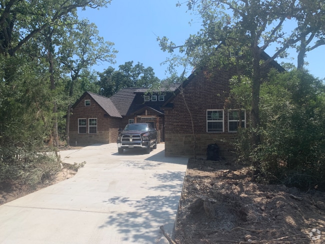 Building Photo - 3106 Manorwood Dr Rental