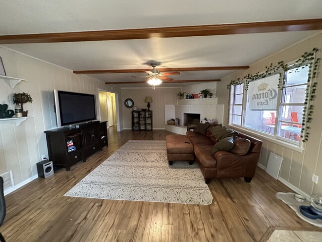 Photo - Wonderful 3/2/2 in Central Lubbock!