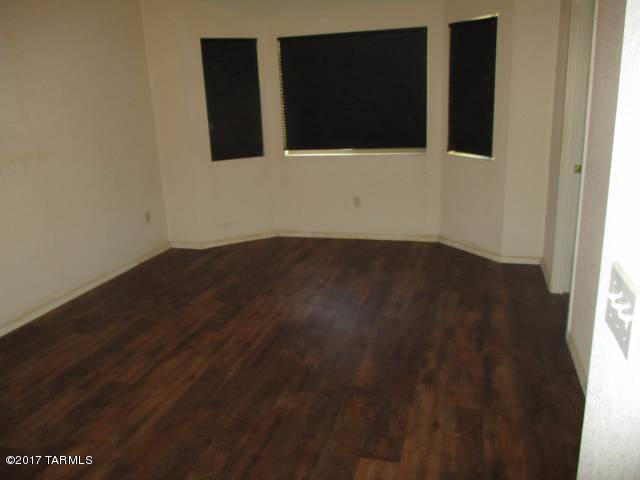 Photo - 10385 E Ravenswood St