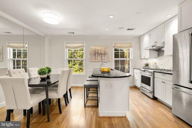 Building Photo - 1929 39th St NW Rental