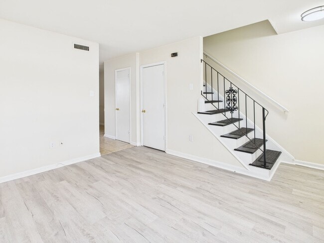 Photo - 806 Arlington Rd
