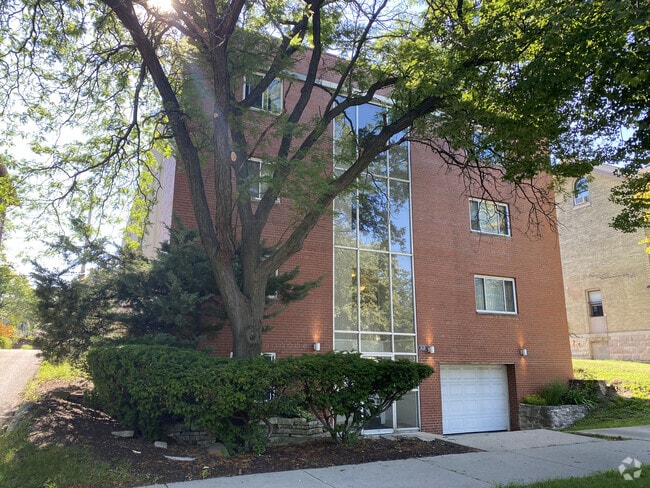 Building Photo - 1620 Marshall Rental