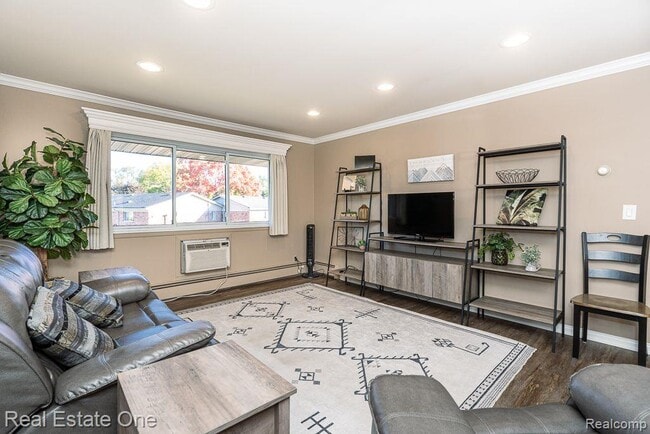 Photo - 803 Plate St Unit 204