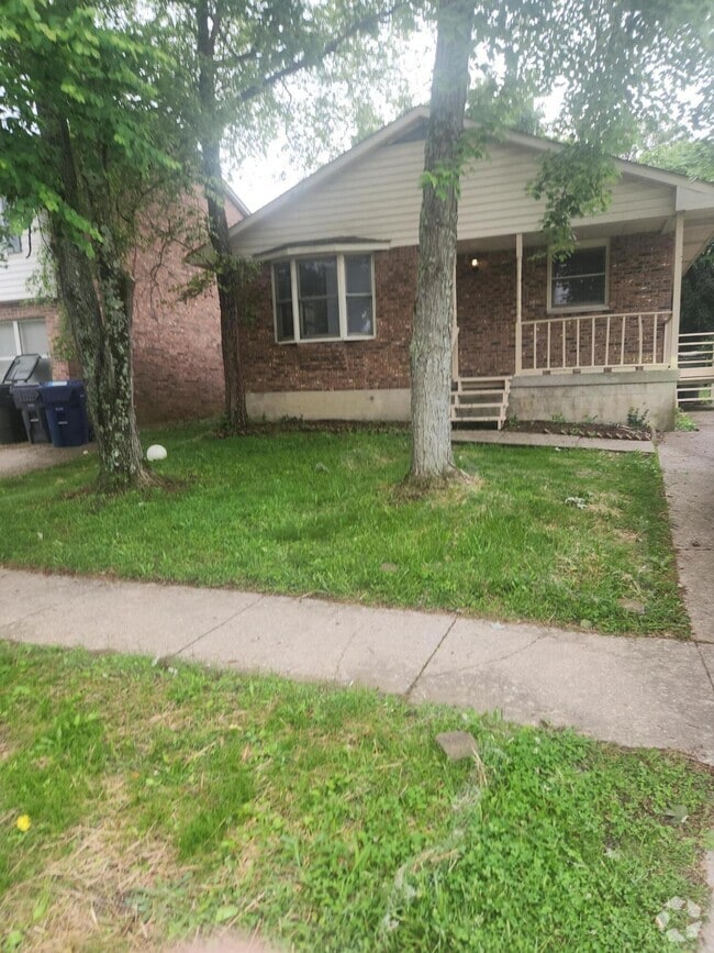 Building Photo - 1000 Tatesbrook Dr Rental