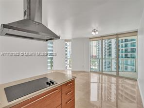 Photo - 218 SE 14th St Unidad # 902 Rental