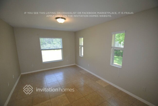 Photo - 1660 E Breezy Ln