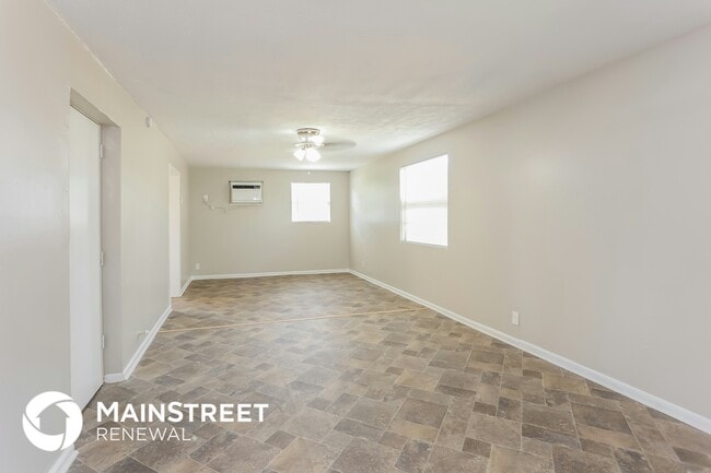 Photo - 4653 Haldis Ave