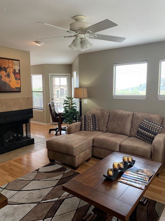 6655 N Canyon Crest Dr Unit 3216