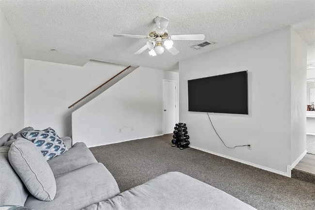 Photo - 12714 Hilltop Dr