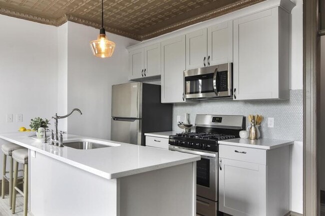 Photo - 102 Florida St