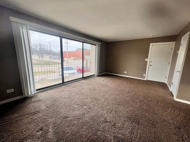 Photo - 16W671 56th St Unidad 1