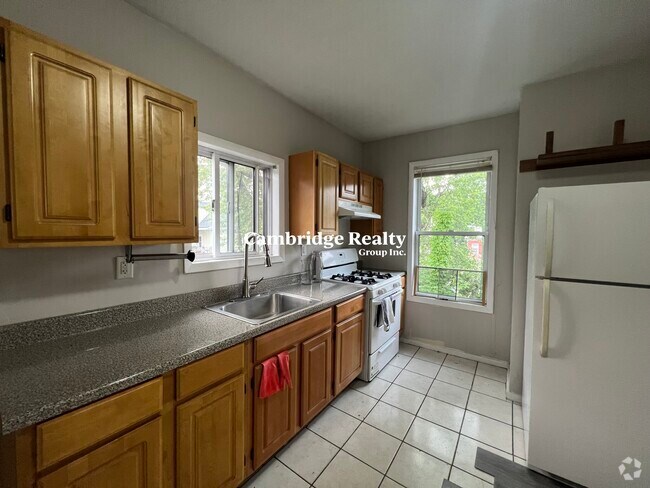 Building Photo - 17 Hudson St Unit 2A Rental