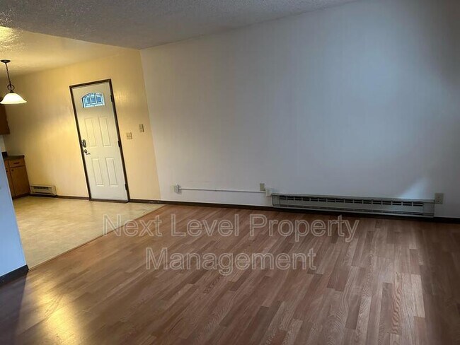 Photo - 360 College Ave