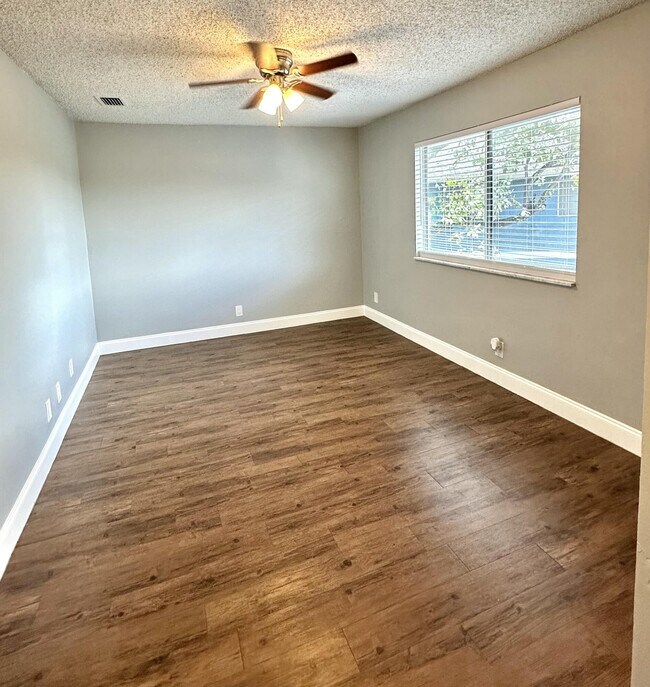 Photo - 824 E Tiffany Dr Unit 2