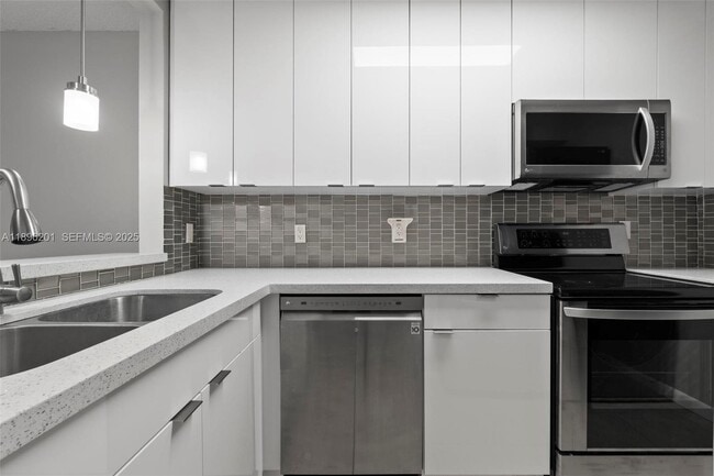 Photo - 3586 N University Dr Unit U-6