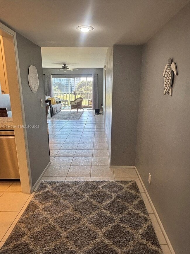 Photo - 2900 N Palm Aire Dr Unit 409