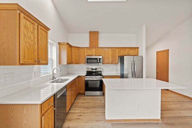 Photo - 13 Redtail Ct