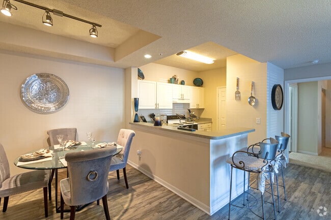 2BR, 2BA - Dining Area/Kitchen