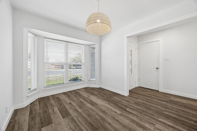 Photo - 1411 Fairfield Dr Unit 1