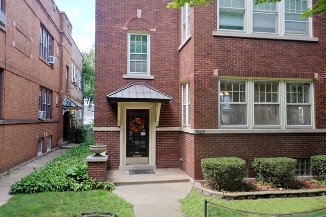 Photo - 5658 N Campbell Ave Unidad #1