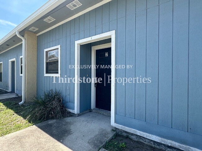 Building Photo - 5143 Indian Lakes Ct Unit 2