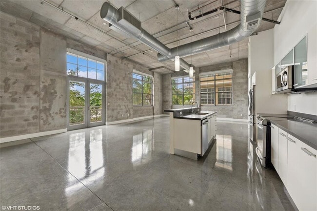 Photo - 434 NW 1st Ave Unit 302