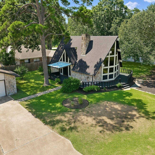 Photo - 446 Fantasy Ln