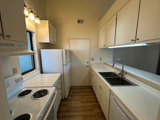 Photo - 16703 Audrey Dr