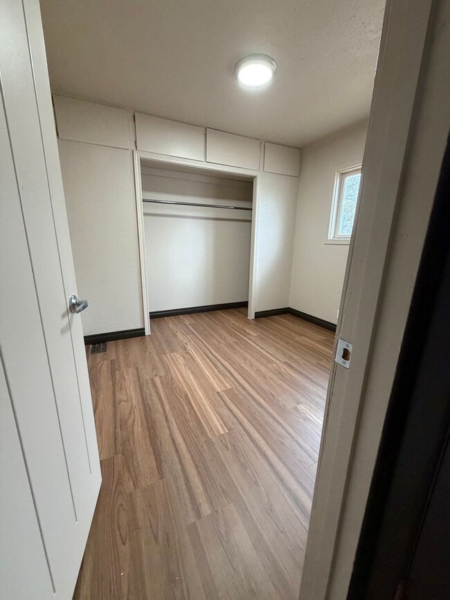 Photo - Imlay Duplex Unit 915 3rd Ave SW