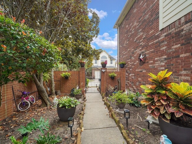 Photo - 14402 Westbury Ct