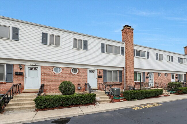 Photo - 8440 Linder Ct Townhome