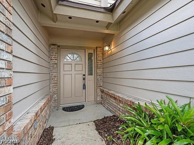 Building Photo - 202 Pheasant Run