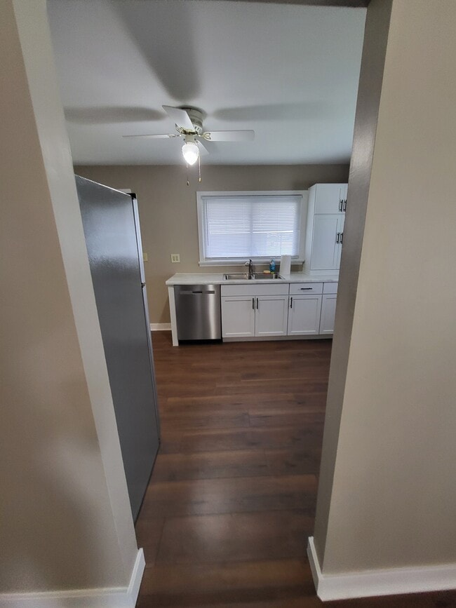 Kitchen entry - 709 Michigan St