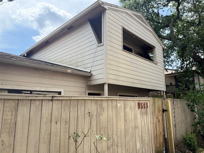 Building Photo - 9515 Windswept Ln Unit 9515 Rental