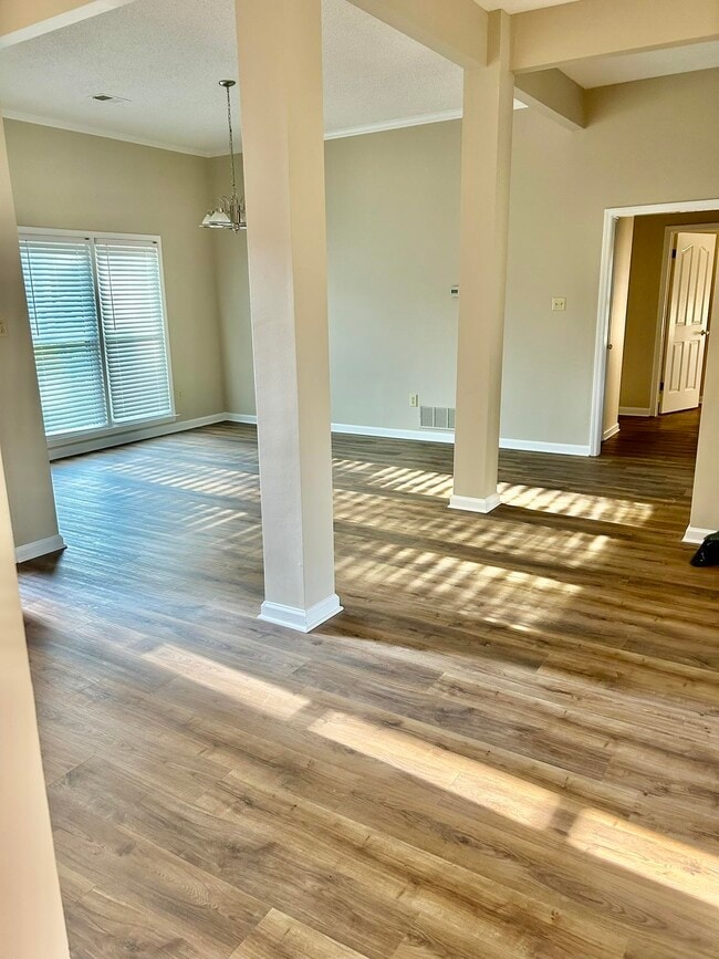 Photo - 1250 Sugar Ln