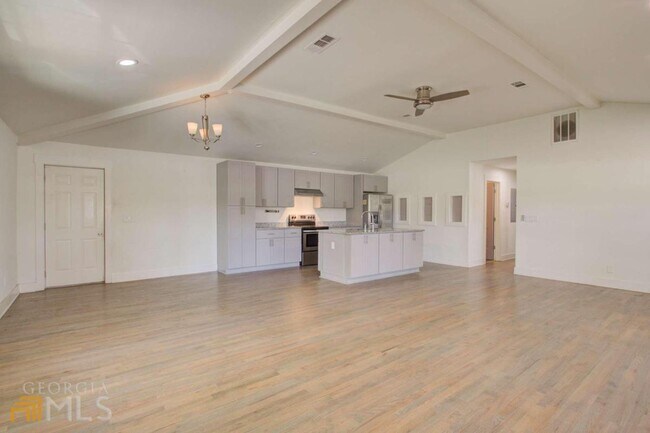 Photo - 97 Windy Hill Rd SW