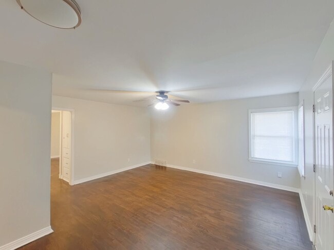 Photo - 1910 N Heiserman Unit 1910