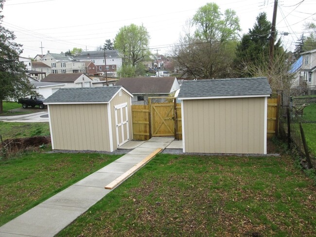 Photo - 408 W Wilson Blvd